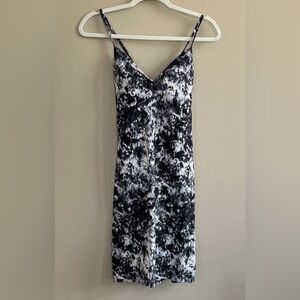 Athleta Printed Zumma Swim Beach Actice black and white Dress size medium